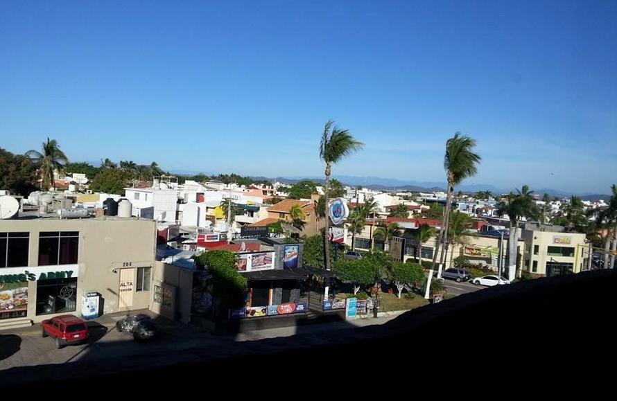 Capital O Zona Dorada Inn, Mazatlán Buitenkant foto