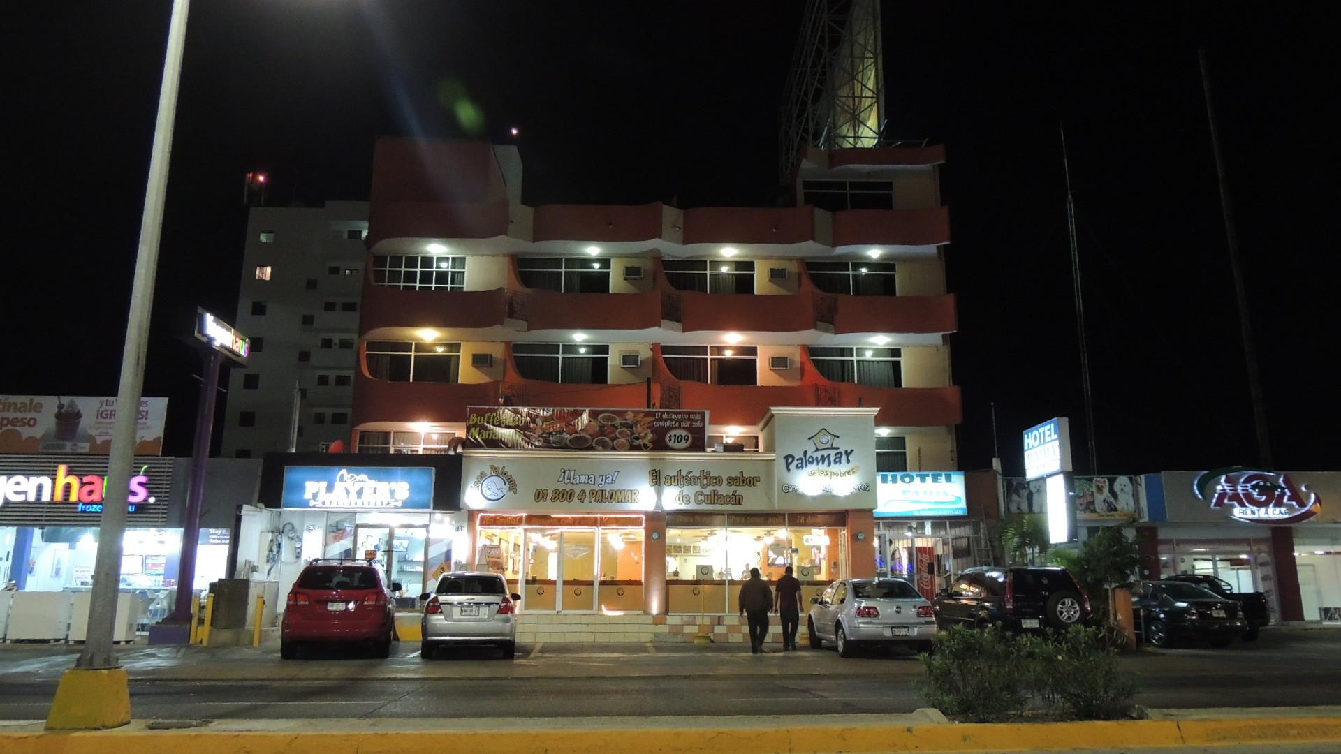 Capital O Zona Dorada Inn, Mazatlán Buitenkant foto